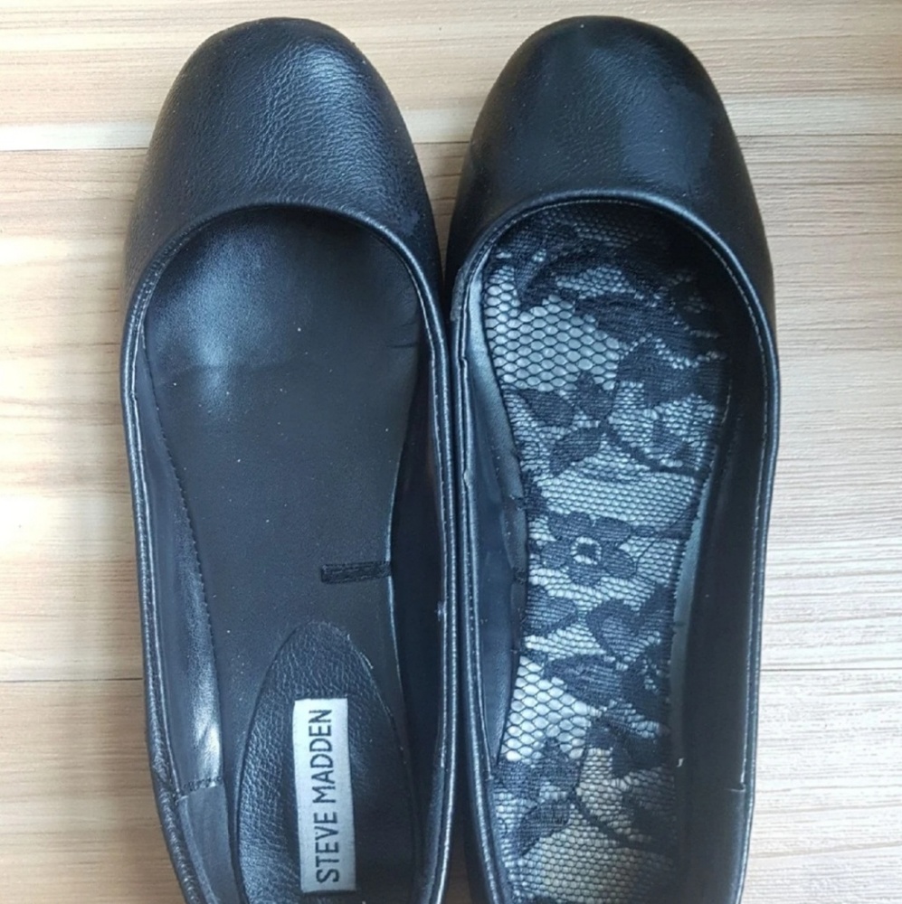 Steve Madden Black Leather Flats